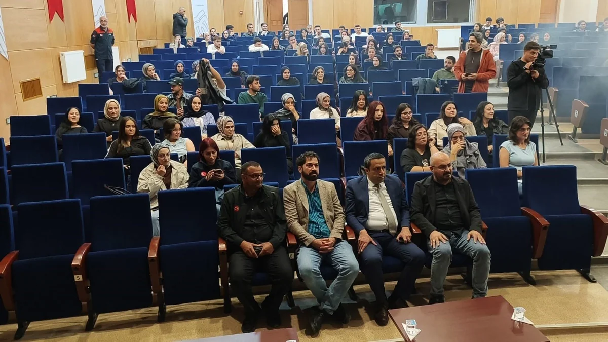 Muş'ta öğrenciler AFAD etkinliğinde deprem sonrası doğru davranışı öğrendi