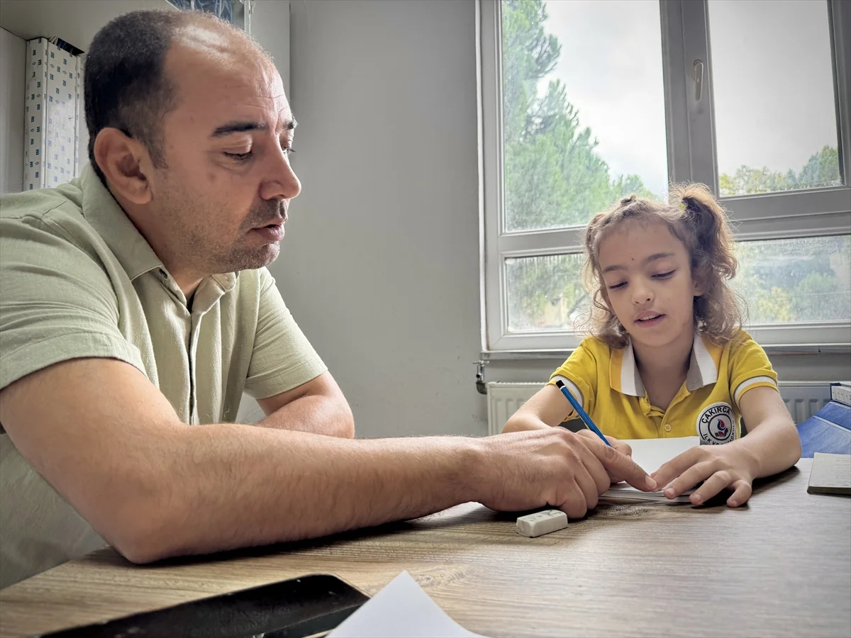 Bursa İznik'te Yücel Şahbaz, otizmli çocuklar için 48 soruluk test hazırladı