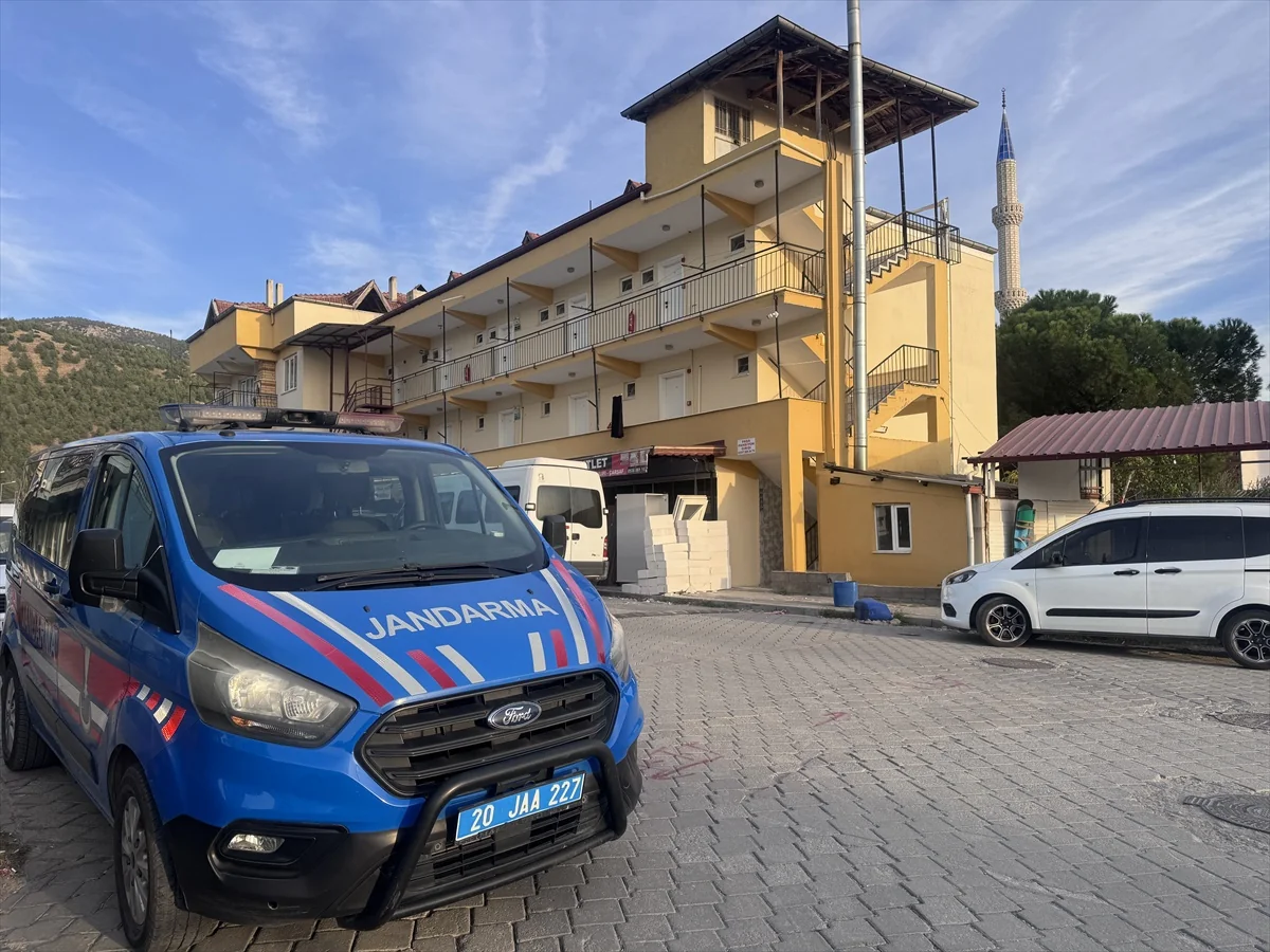 Denizli Pamukkale'de pansiyonda kalan yaşlı çift banyoda ölü bulundu