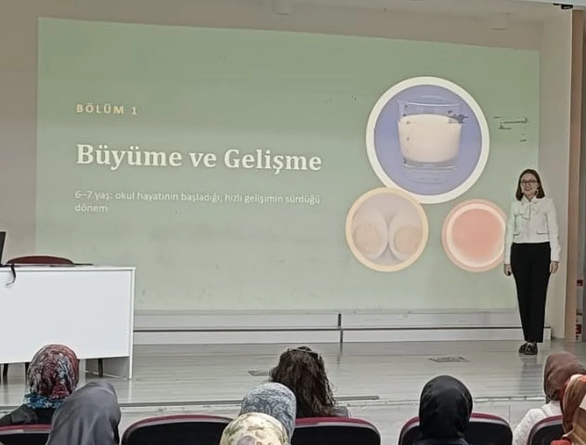 Düzce İl Milli Eğitim Müdürlüğü velilere beslenme çantası eğitimi verdi