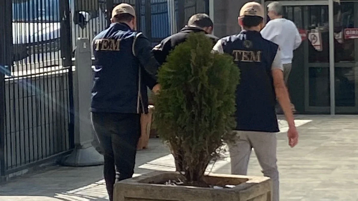 Eskişehir’de kırmızı bültenle aranan DEAŞ şüphelisi tutuklandı