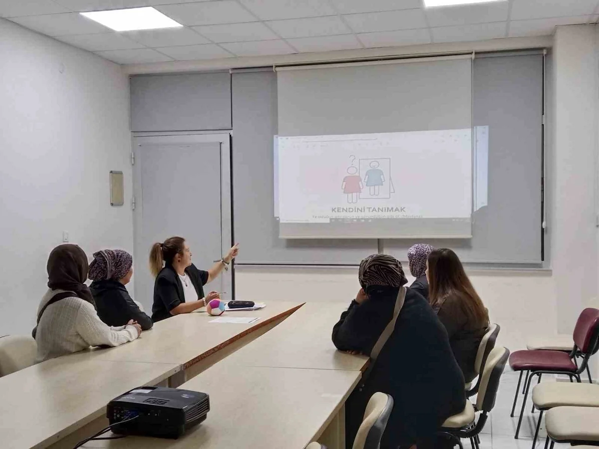 Eskişehir'de SED'li ailelere yaklaşık 9 hafta sürecek modüler eğitim başlatıldı