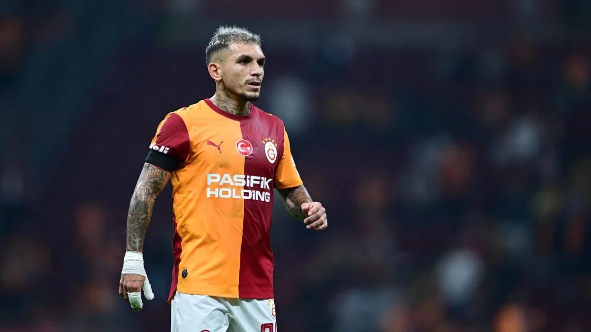 Galatasaray'da Lucas Torreira kırmızı kart gördü