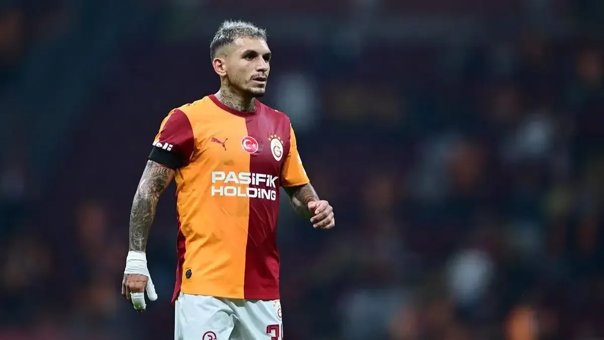 Galatasaray'da Torreira, VAR müdahalesi sonucu kırmızı kart gördü
