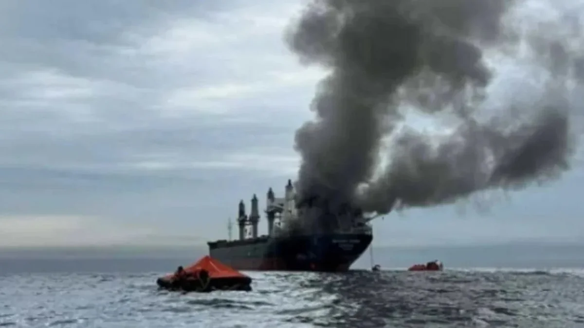 İran, Hürmüz Boğazı'nda LPG tankerini vurduğunu duyurdu