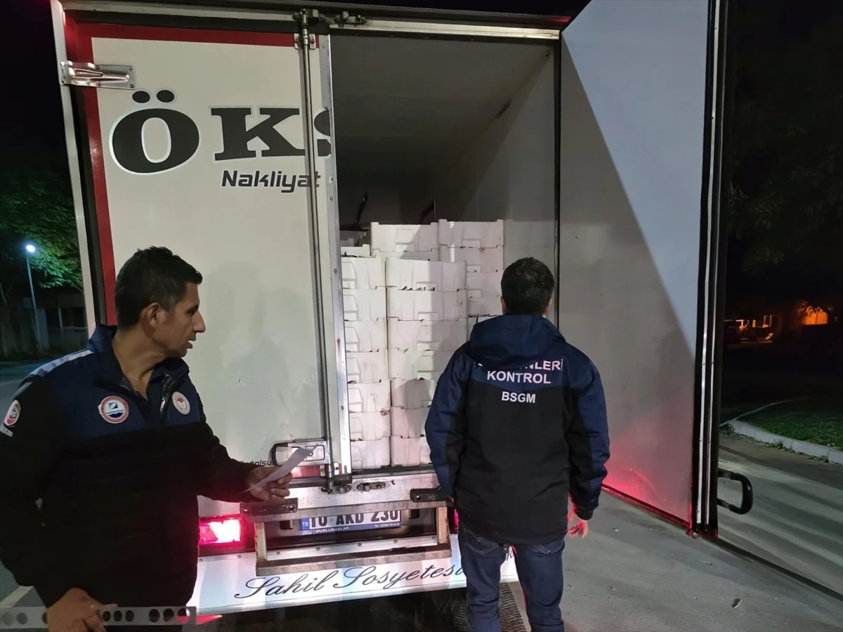 İzmir'de denetimde 8 kilogram yasak orfoza el konuldu, ilgililere ceza verildi