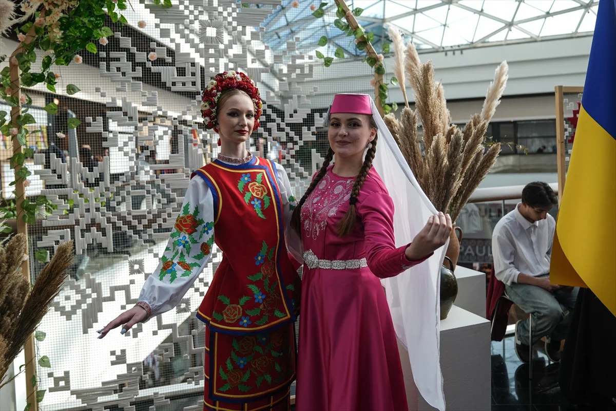 Ankara'da 4. Dünya Kültürleri Festivali 72 ülkenin katılımıyla açıldı