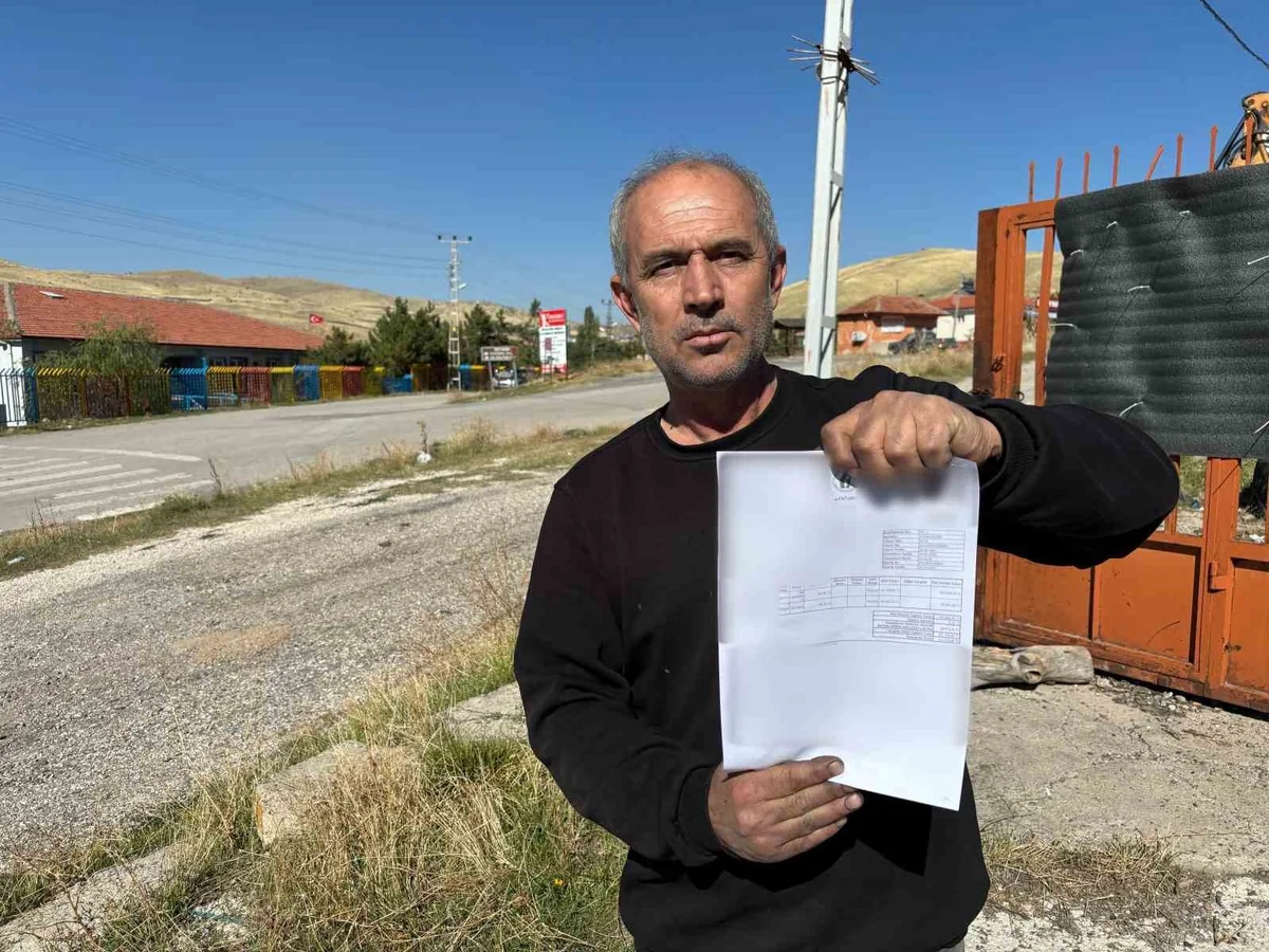 Ankara'da Murat Em, kredi kartı vaadiyle 412 bin lira dolandırıldığını iddia etti