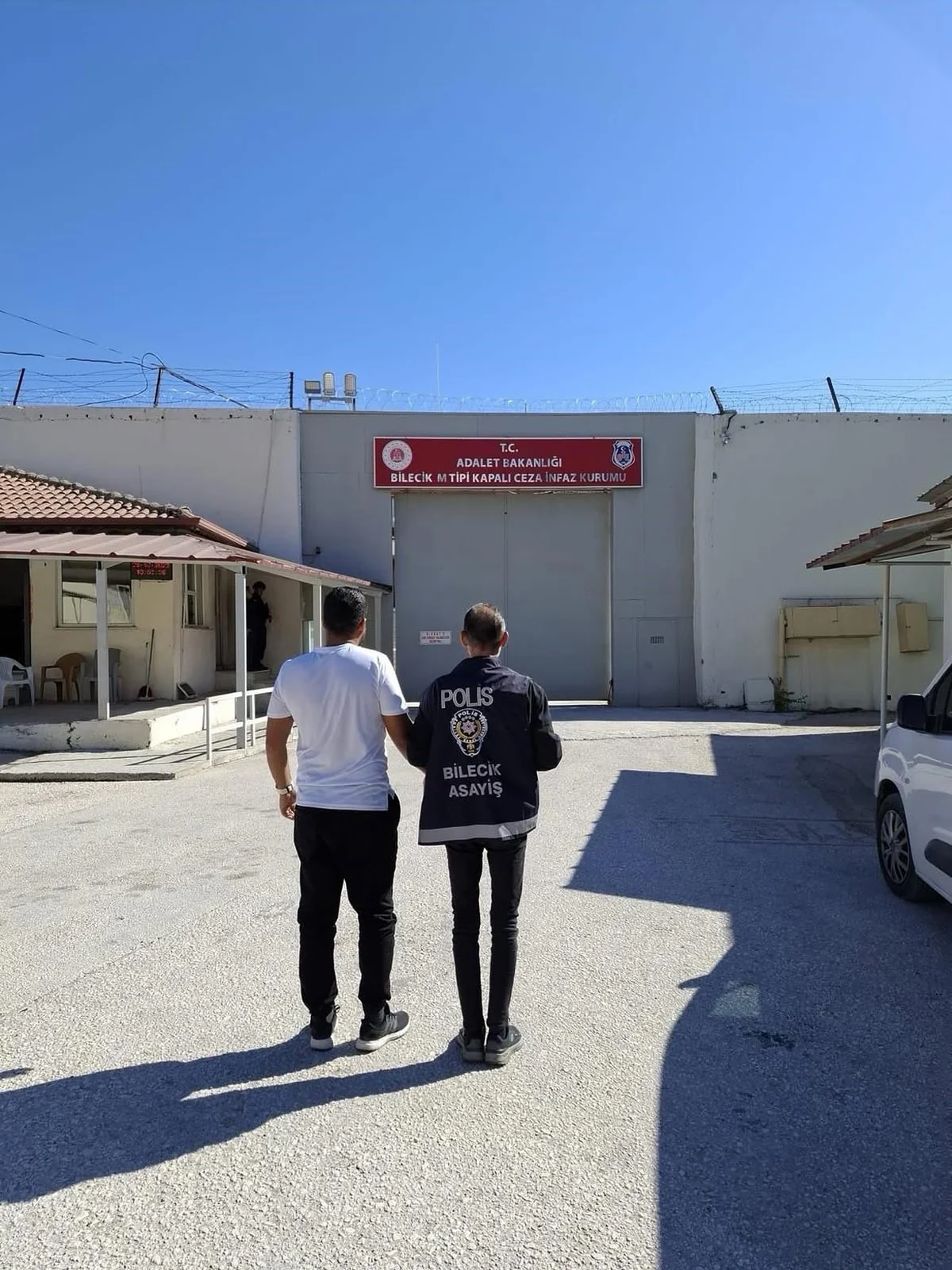 Bilecik'te parada sahtecilik suçundan 7 yıl 9 ay hapis cezası bulunan şahıs yakalandı