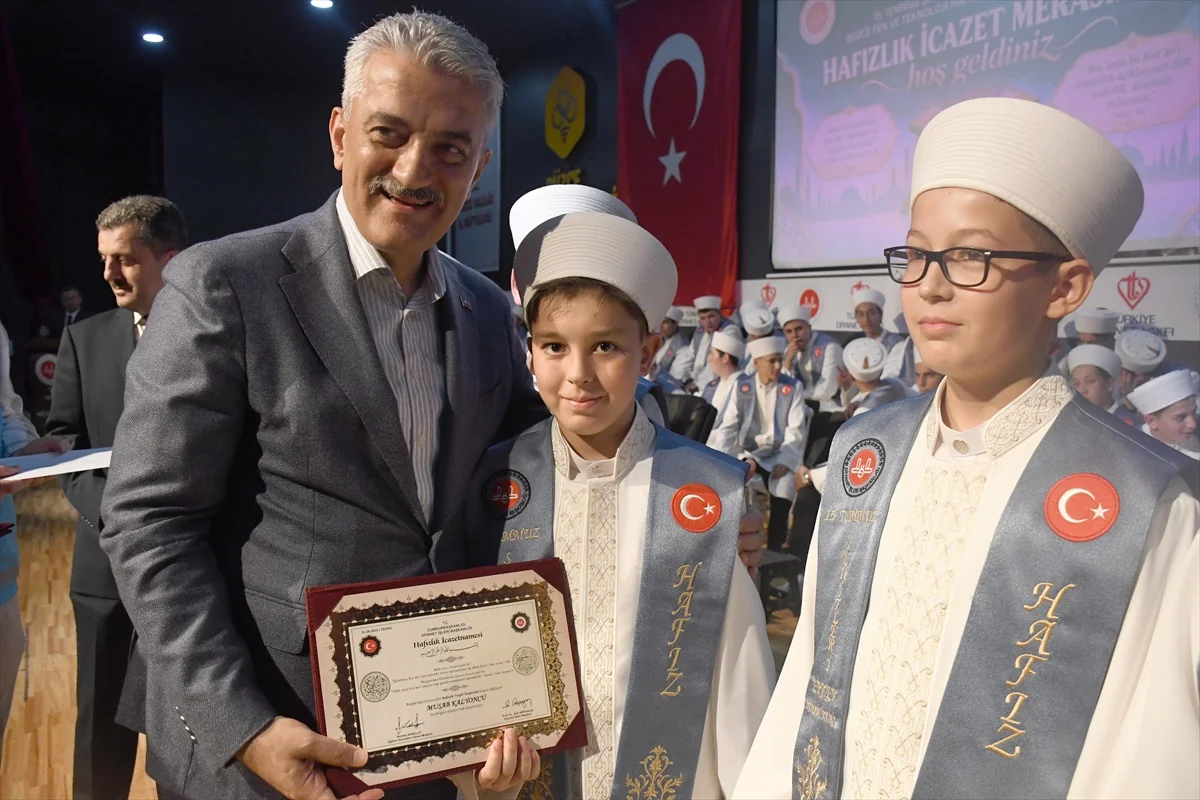 Düzce'de 108 öğrenci hafızlık icazet belgelerini aldı