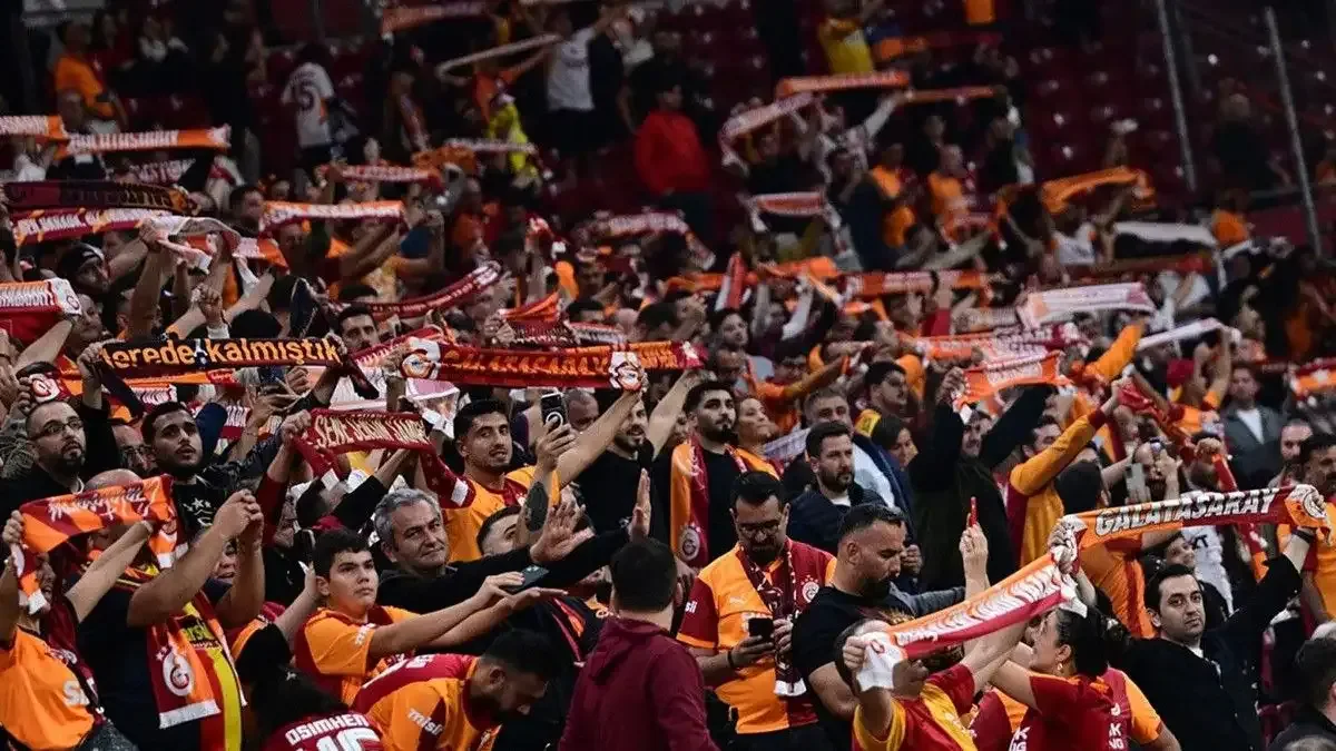 Galatasaraylı yıldıza RAMS Park'ta şok protesto! Islıklarla çıktı