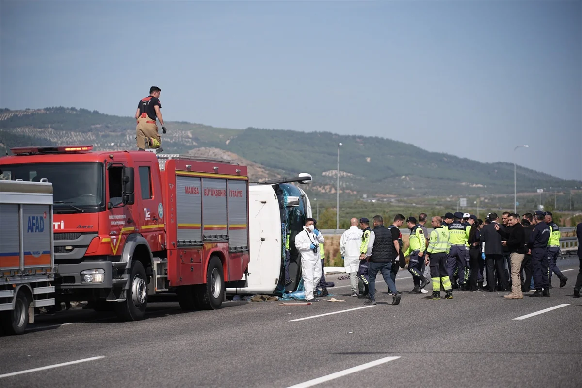 Balıkesir Sındırgı'da ev yangını çevreye sıçramadan söndürüldü, bir kişi öldü