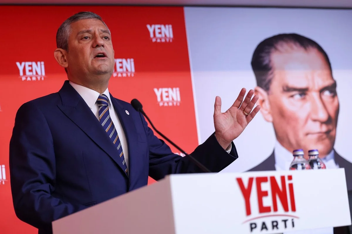 Özgür Özel, Manisa Akhisar'daki 11 ölümlü kaza için başsağlığı mesajı yayımladı
