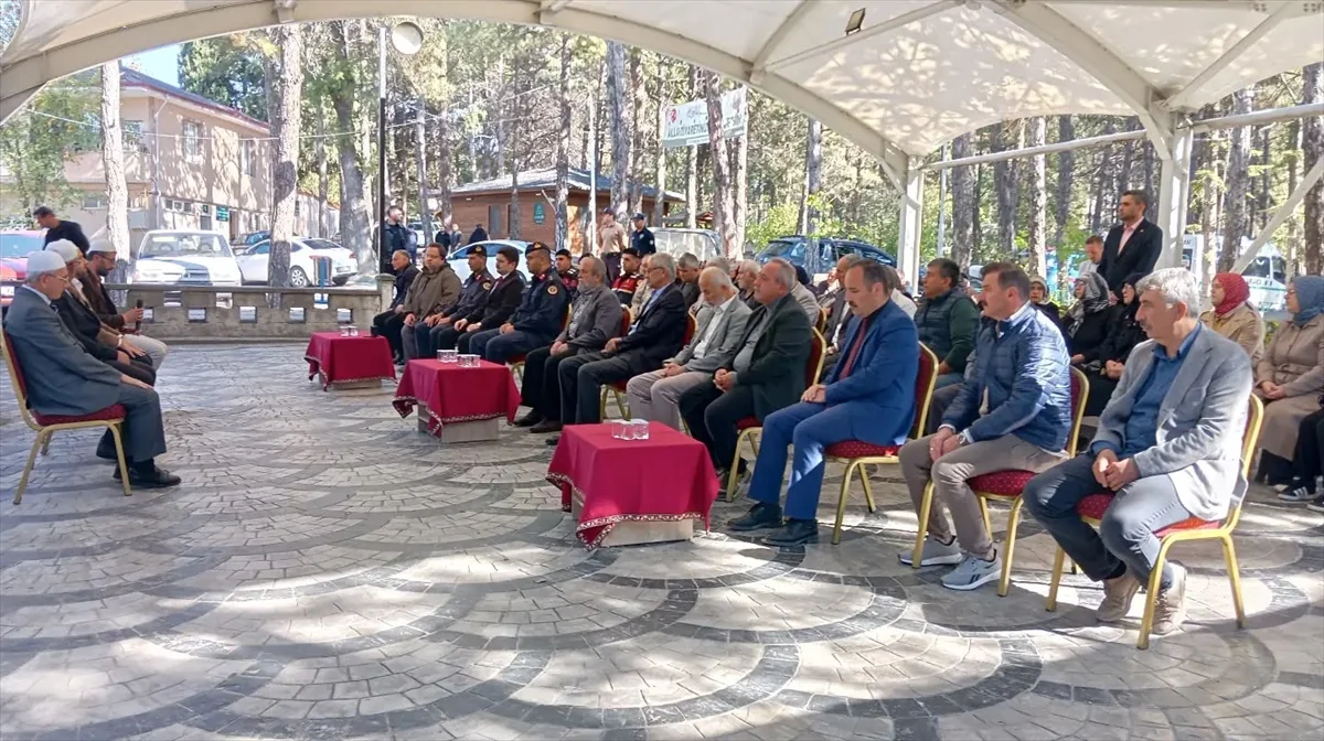 Şehit Engin Abay Tosya'da kabri başında anıldı