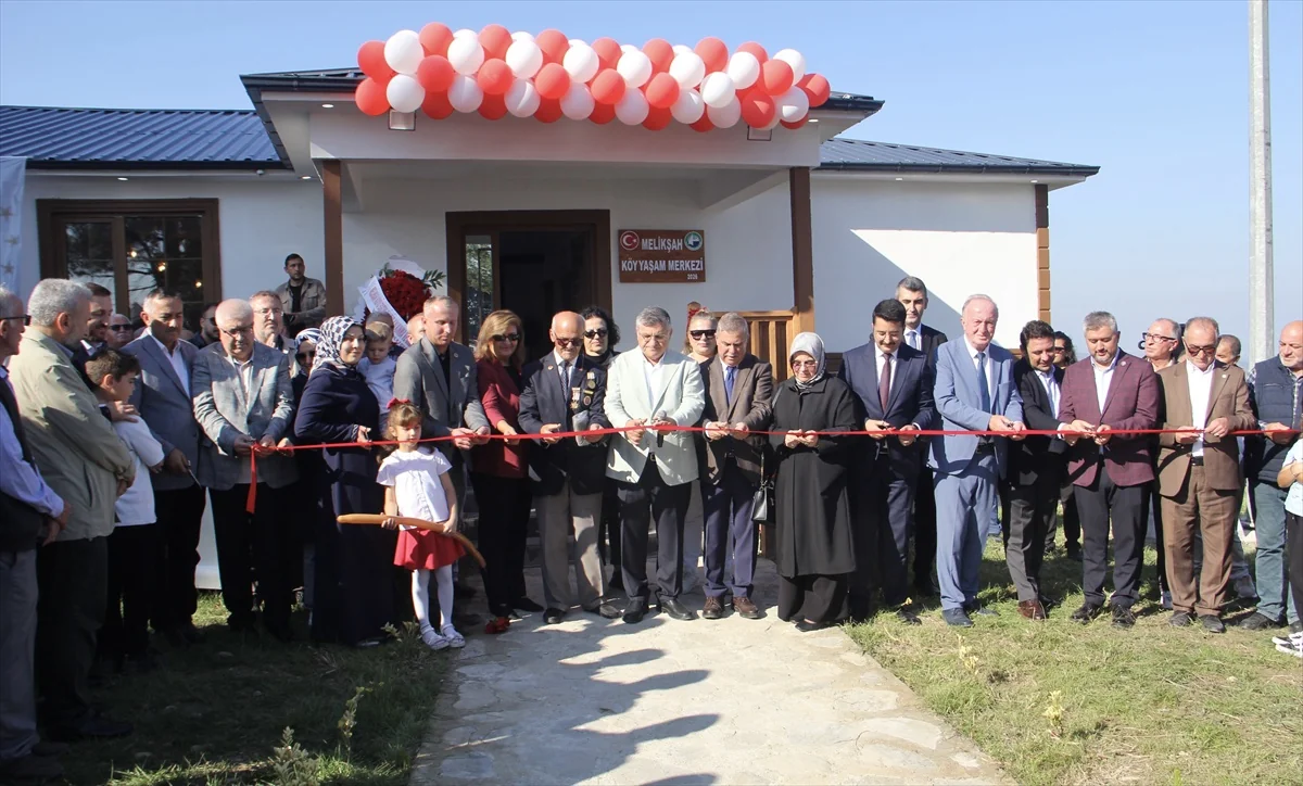 Sinop'ta atıl binalar onarımlarının ardından köy yaşam merkezi olarak hizmete sunuluyor
