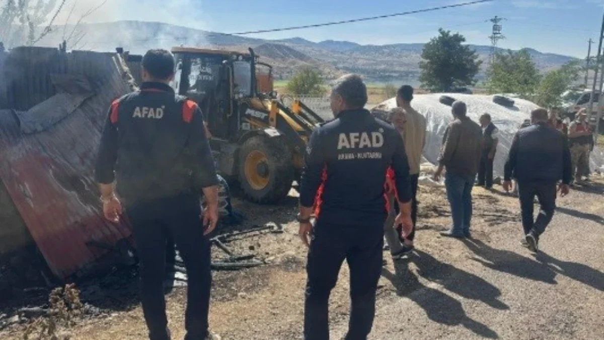 Tunceli'de ahır yangını büyümeden kontrol altına alındı