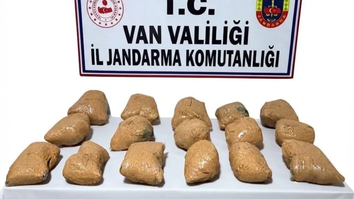 Van’da araziye gizlenmiş 22 kilo toz esrar ele geçirildi
