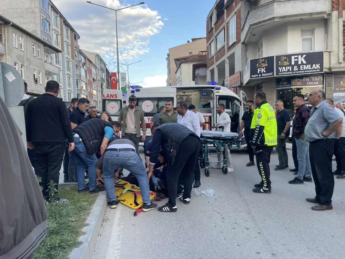 Otomobil çarptı, yoğun bakımda! Annesine çarpan sürücünün serbest kalmasına ağlayarak tepki gösterdi