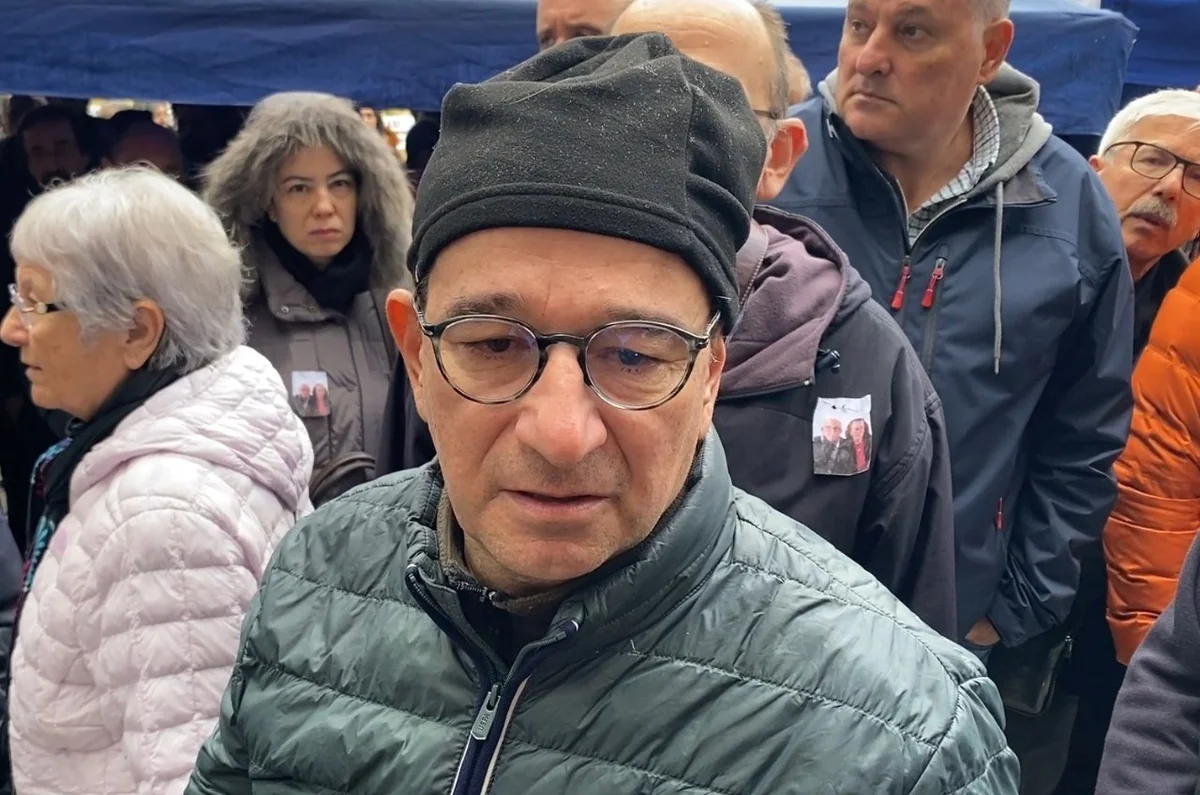 Anne babası bıçaklanarak öldürülmüştü! Doktor Ahmet Çakaloğlu hayatını kaybetti