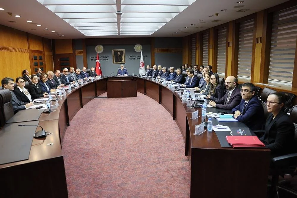 Bakan Bolat’tan AB’ye otomotiv hamlesi! Türkiye için girişimler sürüyor