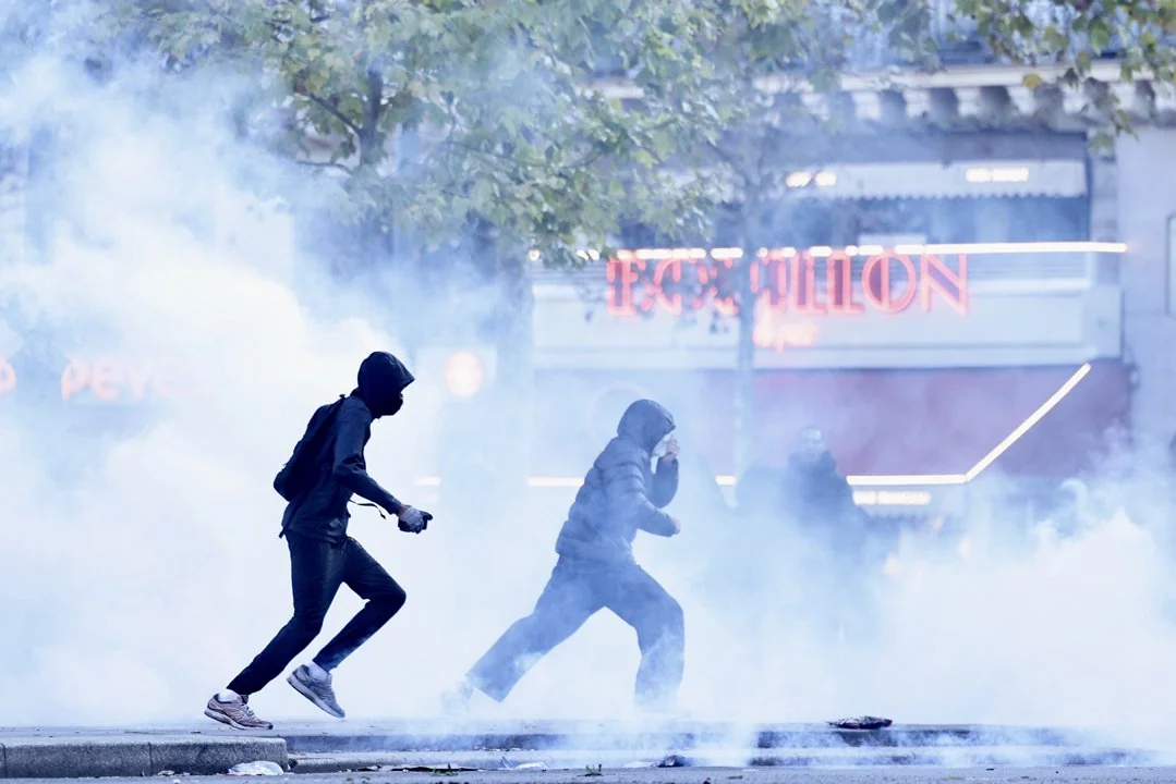 Fransa protestolara karşı 'ordu' kartını açıyor! Askerler göreve hazırlanıyor