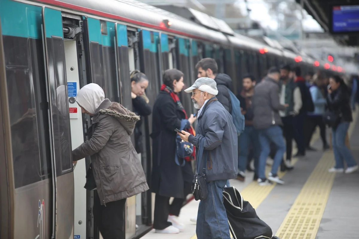 29 Ekim'de Marmaray, Başkentray ve İZBAN ücretsiz! Karar Resmi Gazete'de, İstanbul Havalimanı metrosu da dahil