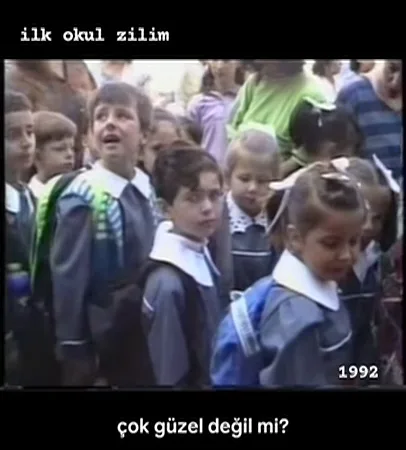 Bir Sosyal Medya Kullanıcısı 1992'de İlkokula Başladığı İlk Günün Videosunu Paylaştı