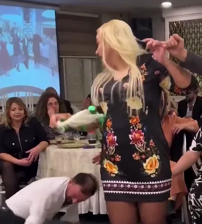Düğün Videolarını Taklit Eden Ali Cesur Viral Olan Bir Düğün Görüntüsünü Kendince Yorumladı