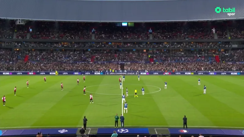 ÖZET | Feyenoord - Como: 3-2 | Şampiyonlar Ligi 2. Hafta