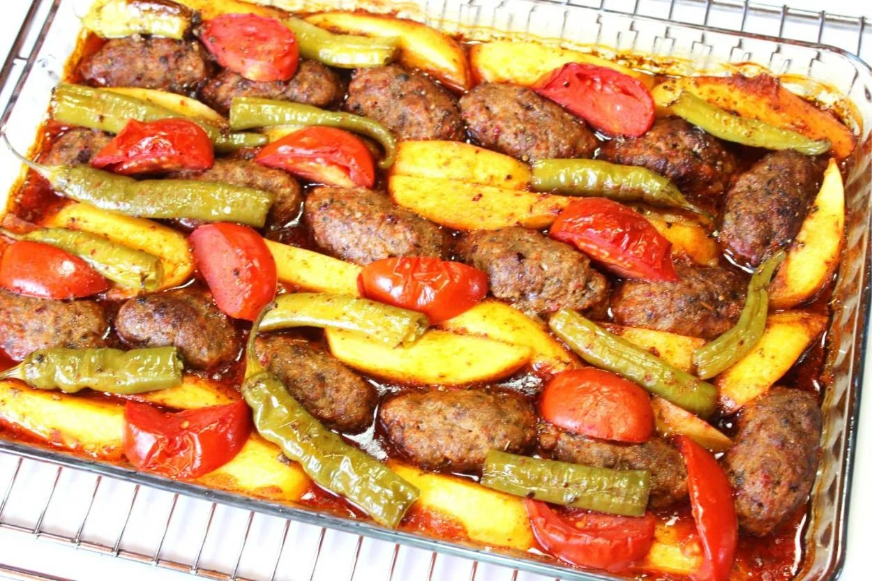 Fırında İzmir Köfte Tarifi